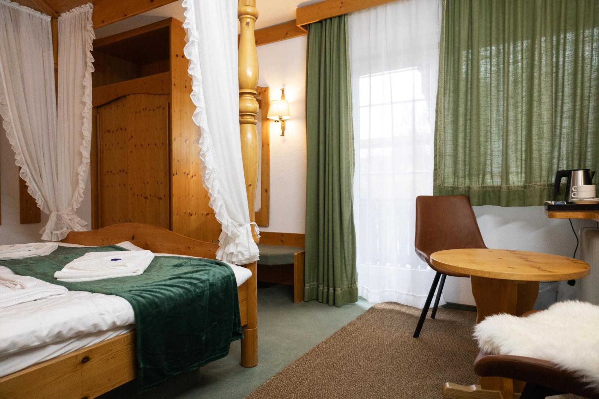 Hotel Zum See, Titisee Eksteriør billede