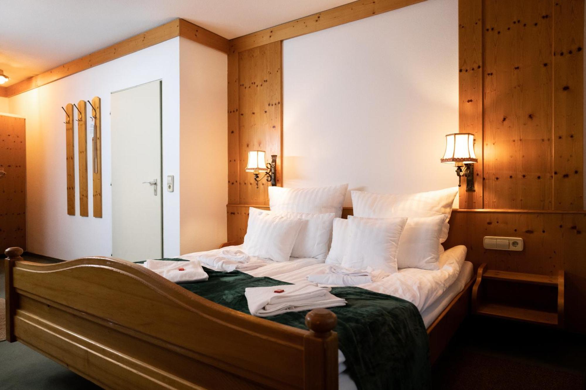 Hotel Zum See, Titisee Eksteriør billede